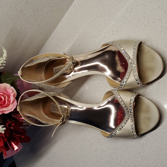 BADGLEY MISCHKA heeled sandals (sz 8.5) - Picture 2 of 8